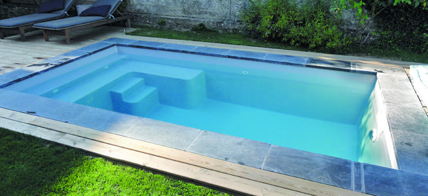 Petite piscine coque de moins de 10 m²